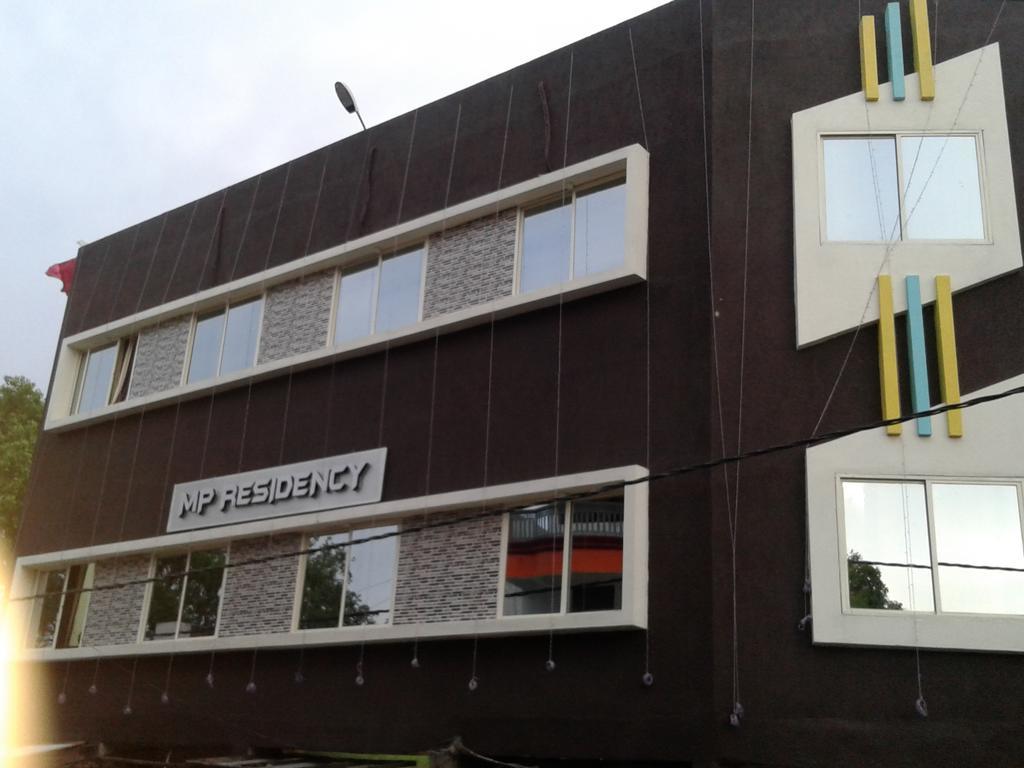 Hotel Mp Residency Ujjain Exterior foto